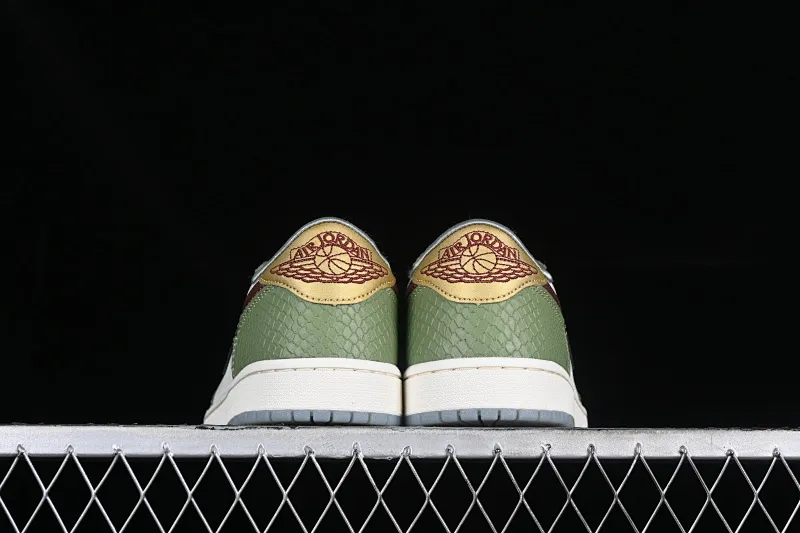 All categories Air Jordan Jordan series basketball shoes Air Jordan 1 Low G version pure original Air Jordan 1 Low CNY "Year of the Drago" AJ1 Joe 1 Year of the Dragon Limited Qinglong low-top cultural casual sneakers FN3727-100